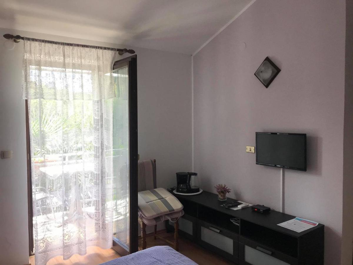 Draga Rooms Njivice Εξωτερικό φωτογραφία