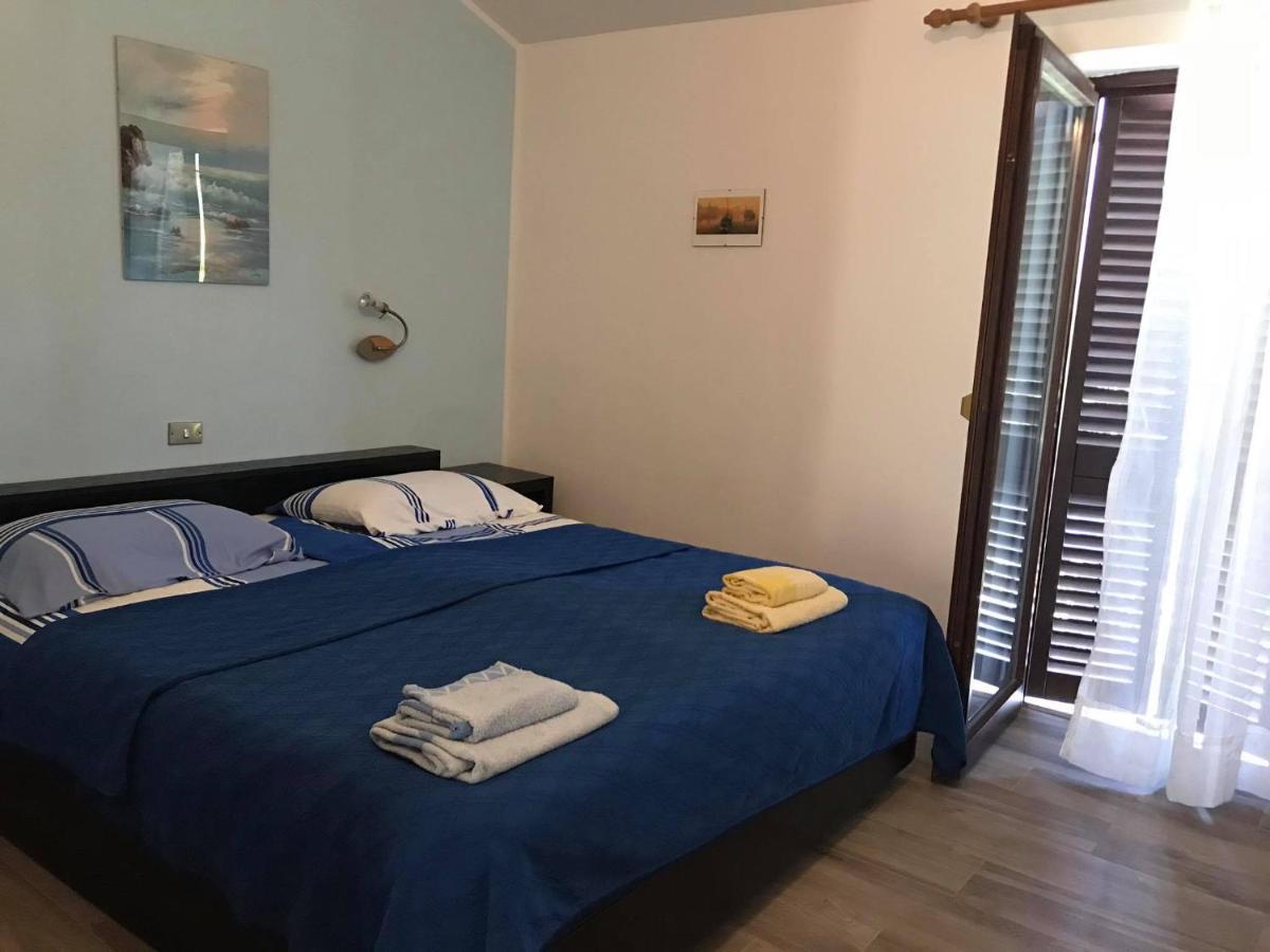 Draga Rooms Njivice Εξωτερικό φωτογραφία