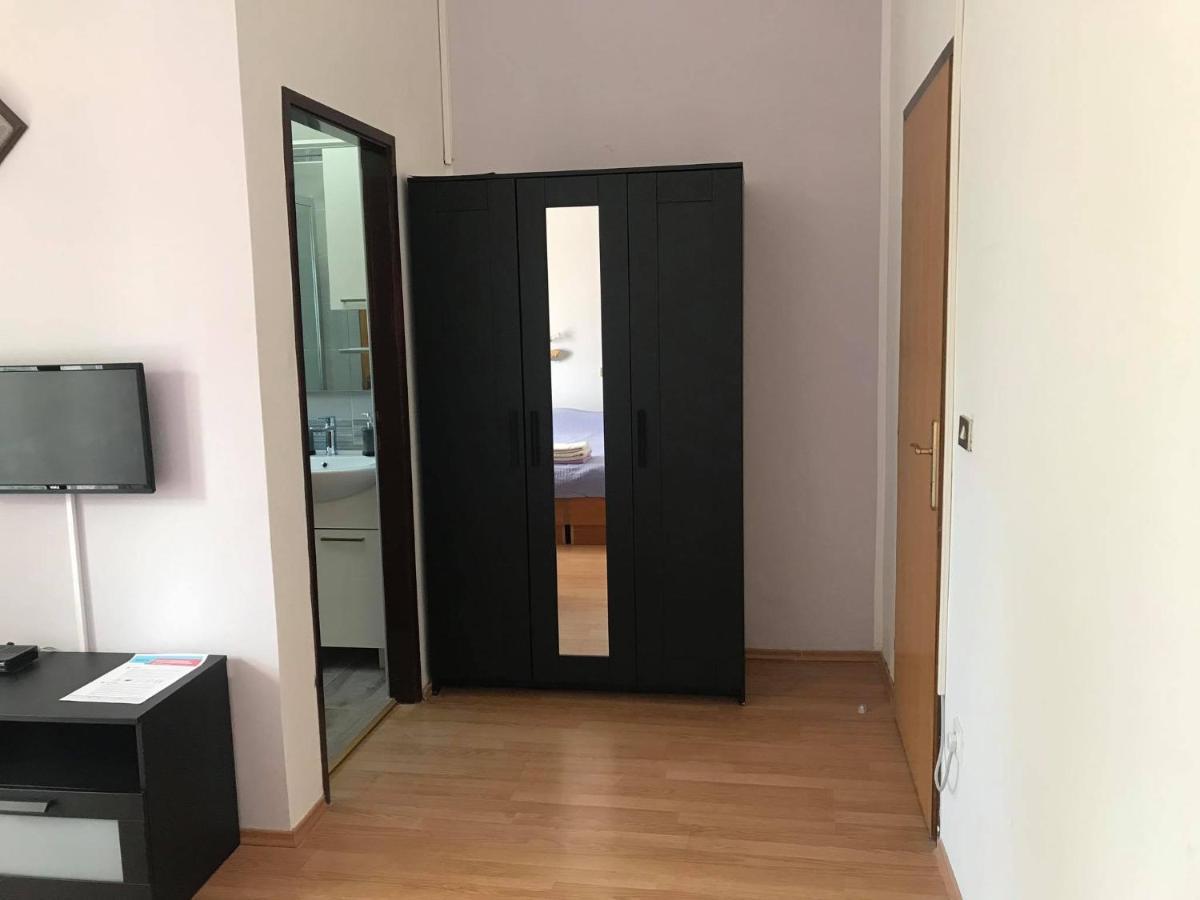 Draga Rooms Njivice Εξωτερικό φωτογραφία