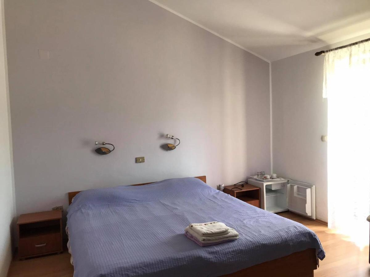 Draga Rooms Njivice Εξωτερικό φωτογραφία