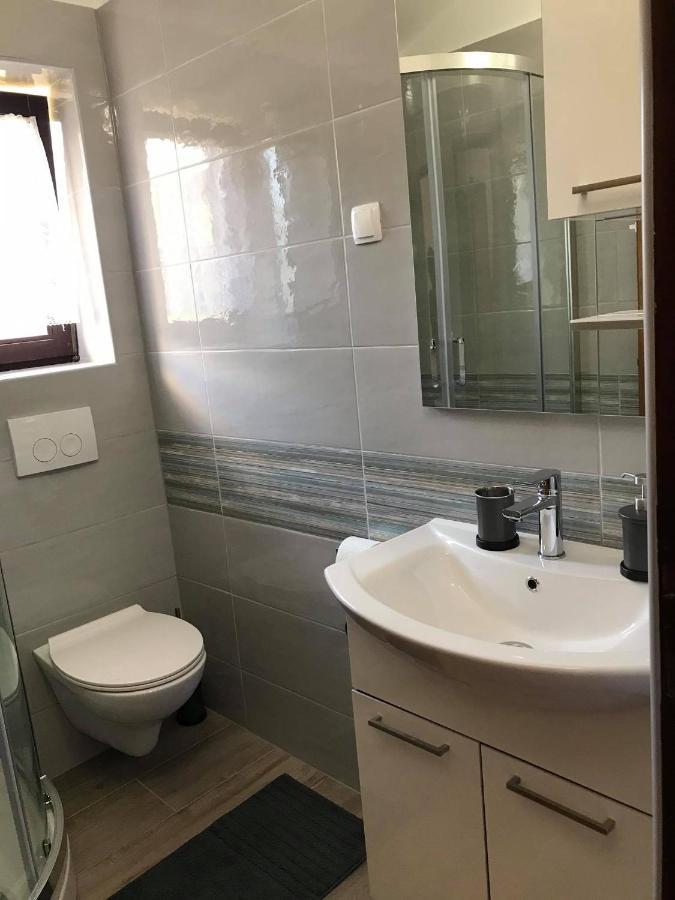 Draga Rooms Njivice Εξωτερικό φωτογραφία