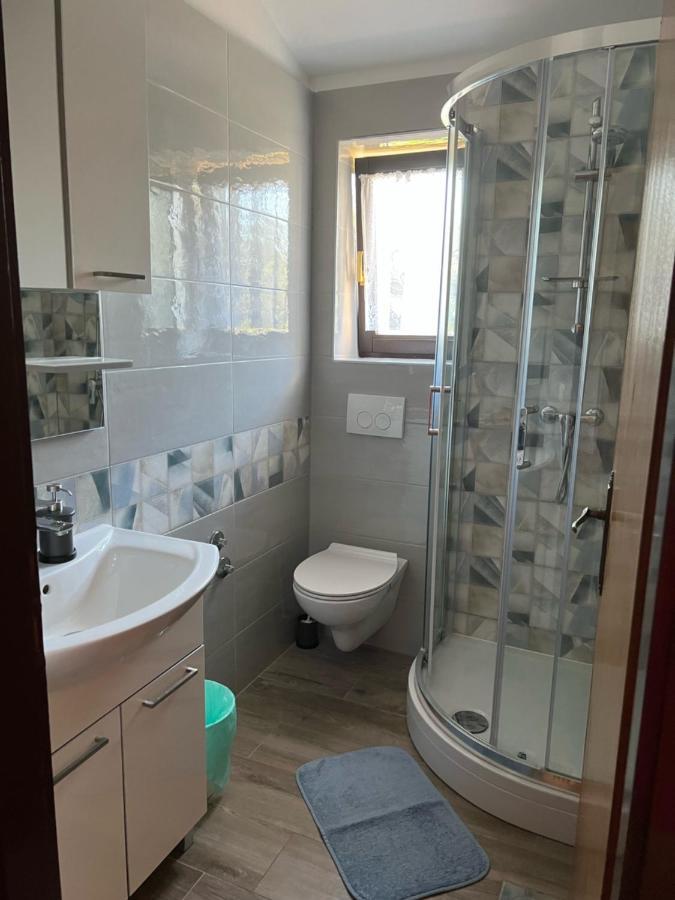 Draga Rooms Njivice Εξωτερικό φωτογραφία
